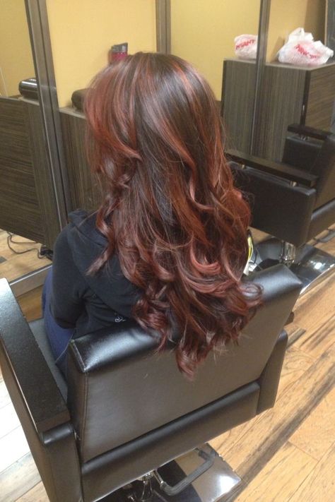 Brown And Auburn Hair Balayage, Brown Hair With Red Glaze, Brownish Red Hair With Caramel Highlights, Subtle Brown Red Hair, Dark Brown Hair Mahogany Highlights, Cranberry Brown Hair, Mahogany Hair Balayage, Dark Brown Copper Highlights, Brownish Red Hair Balayage