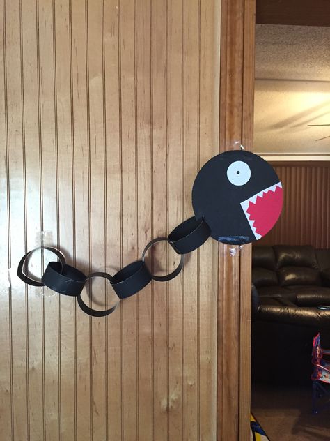 Diy super Mario chain chomp Diy Mario Table Decorations, Mario Birthday Party Cricut, Diy Mario Decorations Dollar Tree, Pokemon And Mario Birthday Party, Super Mario Arts And Crafts, Easy Super Mario Crafts, Easy Mario Crafts, Mario Party Games Diy, Mario Kart Crafts