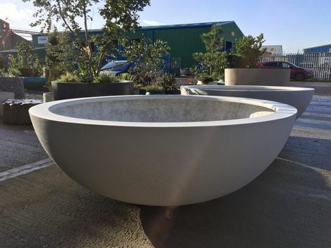 Lily Bowl - Urbis Design - Contemporary Concrete Planters and Furniture Large Bowl Planters Outdoor, Concrete Bowl Planter, Bowl Planters Outdoor, Contemporary Garden Design Landscaping, Large Cement Planters, Concrete Planter Ideas, Large Bowl Planters, Large Concrete Planters, Large Garden Planters