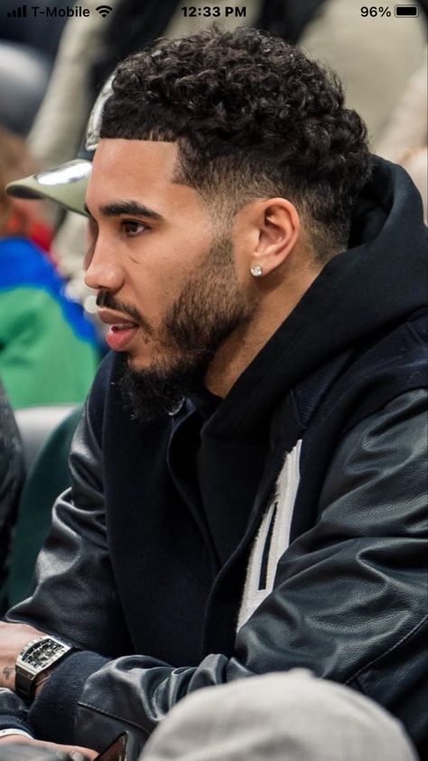 Jason Tatum Haircut, Lightskin Haircuts, Curly Hair Taper, Nba Haircuts, Black Haircut Styles, Beard And Mustache Styles, Black Hair Cuts, Curly Hair Fade, Basketball Hairstyles