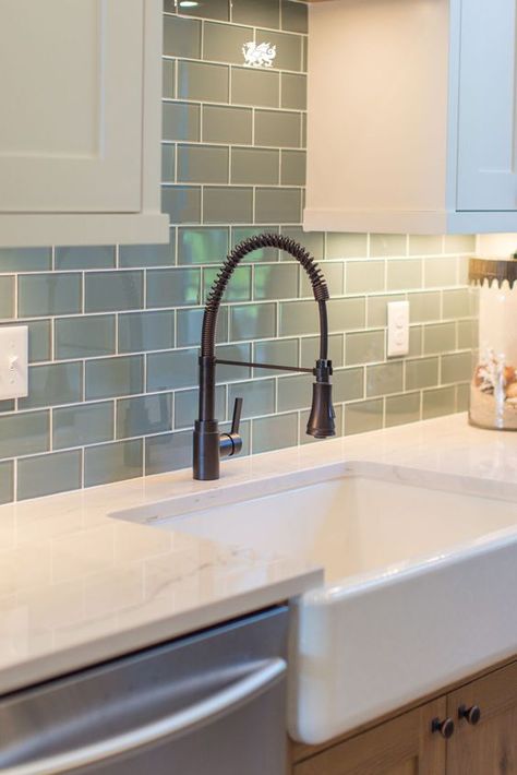 sea green color backsplash Farmhouse Backsplash Ideas, Kitchen Tile Backsplash, Green Backsplash, Farmhouse Sinks, Farmhouse Backsplash, Checkerboard Floor, Herringbone Backsplash, Country Kitchens, French Country Kitchens