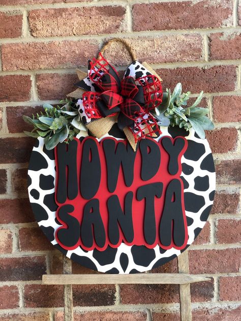 Retro Christmas Door Hanger, Cowprint Door Hanger, Merry Grinchmas Door Hanger, Cute Christmas Door Hangers, Girly Door Hanger, Western Christmas Door Hanger, Western Door Hangers Wood Signs, Fall Diy Wood Crafts, Christmas Circle Door Hanger