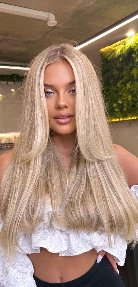 Tan Skin Blonde Hair, Beige Blonde Hair, Perfect Blonde Hair, Bright Blonde Hair, Bombshell Hair, Summer Blonde Hair, Beige Hair, Dyed Blonde Hair, Light Blonde Hair