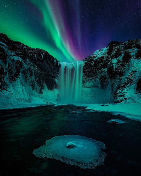 John Weatherby on Instagram: “Last night was everything you could want in a first night of an Iceland trip. KP5 Aurora dancing over our heads for a couple hours. First…” Nordic Sisterhood, Northern Lights Photography, Skogafoss Waterfall, Iceland Waterfalls, Aurora Borealis Northern Lights, See The Northern Lights, Les Cascades, The Aurora, Iceland Travel