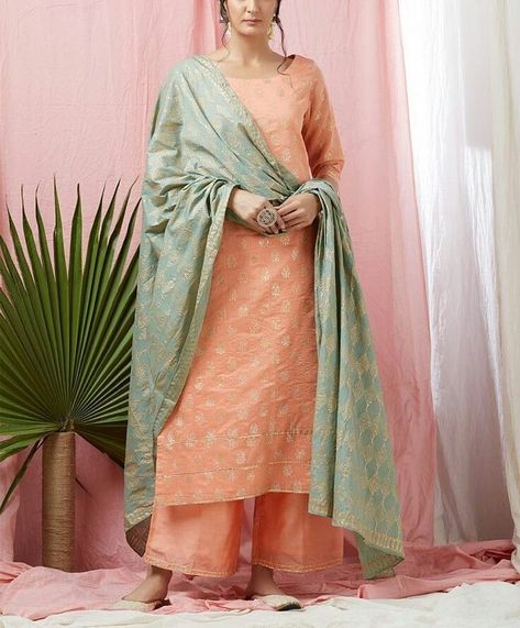 Peach Kurti, Peach Colour Combinations, Kurta With Palazzo, Combination Dresses, Indian Kurti Designs, Ethnic Suit, Fancy Wedding Dresses, Traditional Indian Outfits, Kurti Designs Party Wear