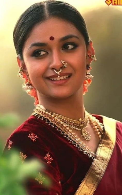 Indian Septum Piercing, Bharatnatyam Hairstyle, Traditional Nose Pins Indian, Nose Piercing Indian, Saree Hairstyles, Keerthy Suresh, Indian Bridal Jewellery, Nose Piercings, Nose Pin