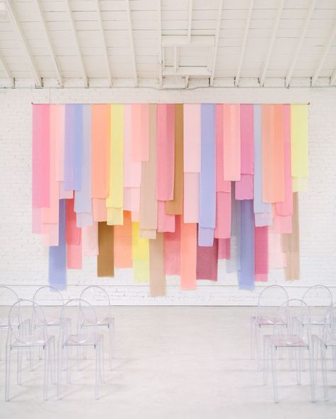 Pastel Fabric Ceremony Backdrop | One Fab Day 2023 Backdrop, Ceremony Backdrop Indoor, Fest Temaer, Diy Wedding Backdrop, Indoor Ceremony, Organic Wedding, Diy Backdrop, Diy Brides, Ceremony Backdrop