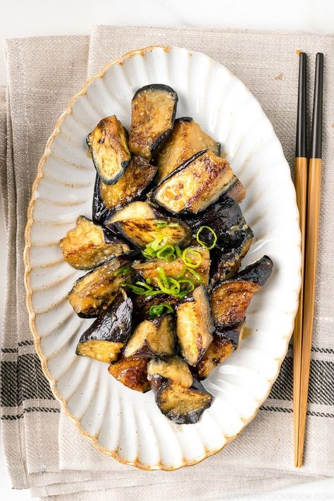 Yakimeshi Recipe, Eggplant Side Dishes, Vegetarian Japanese, Miso Eggplant, Japanese Side Dish, Miso Sauce, Simple Pantry, Easy Japanese Recipes, Pantry Ingredients