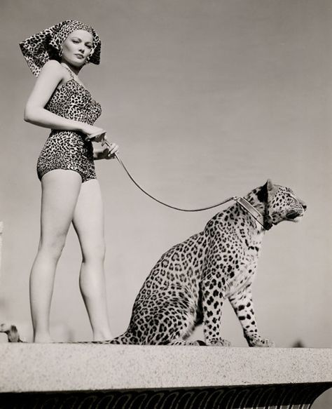 #leopardprint Gene Tierney, Gato Grande, Byron Katie, Cat People, Leopards, White Photo, Mode Vintage, Vintage Beauty, Classic Hollywood