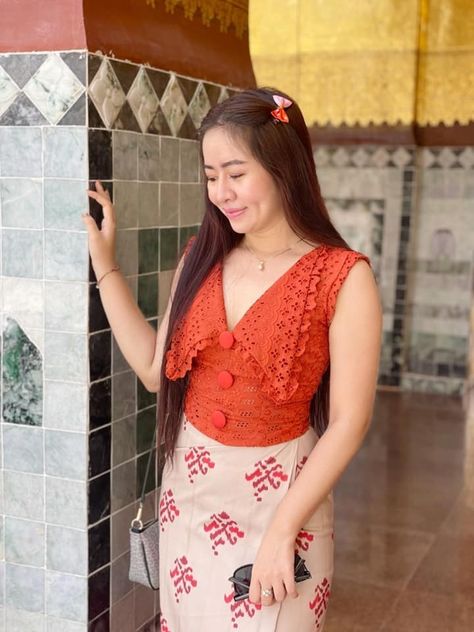 Myanmar Clothes, Burmese Clothing, Myanmar Traditional Dress, Myanmar Dress Design, Myanmar Dress, Aesthetic Boys, Blouse Pattern Sewing, Summer Fashion Dresses, Blouse Pattern