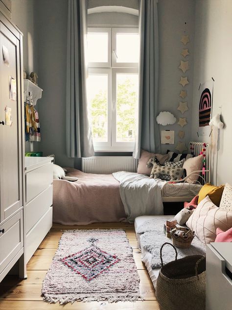 Real Moms, Real Talk on Sleep and Bedtime Routines on apartment 34 #home #style #interiordesign Rumah Minecraft Sederhana, Hiasan Bilik, Bilik Tidur, Tiny Bedroom, Design Case, My New Room, Small Bedroom, Childrens Room, Girls Bedroom