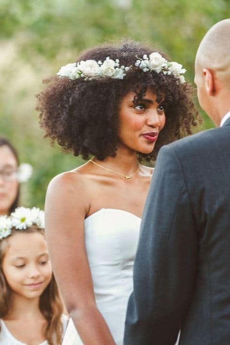 Natural Hair Wedding, Black Wedding Hairstyles, Natural Wedding Hairstyles, Natural Hair Bride, Pelo Afro, Offbeat Bride, Black Bride, Wedding Boho, Natural Hair Inspiration