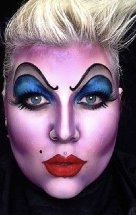 Ursula Makeup, Ursula Costume, Ariel Costumes, Theatre Makeup, Creepy Halloween Makeup, Halloween Coustumes, Pirate Halloween, Geisha Art, Theatrical Makeup