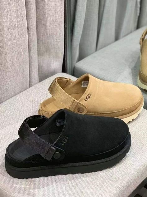 Ugh Clogs, Ugg Goldenstar Clog Outfit, Ugg Clogs Outfit, Shoes For Men Stylish, Ugg Clog, Ugg Clogs, Trendy Shoes Sneakers, Pretty Shoes Sneakers, Shoe Wishlist