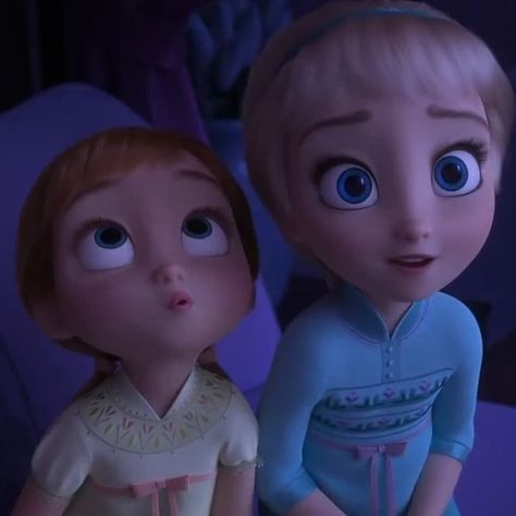 💙❄🇲🇨Frozen Indonesia Fans🇲🇨❄💙 on Instagram: “Cute little Elsa and little Anna #elsa #anna #elsaanna” Disneyland Princess, Anna Und Elsa, Disney Princess Babies, Frozen Wallpaper, Drawing Hands, Frozen Disney Movie, Frozen Elsa And Anna, Disney Princess Frozen, Disney Princess Drawings