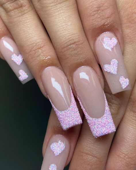 @jaynaildit on Instagram: “Ugh y’all are making me luv glitter now 🥺🥺 ✨ look how cute these sugared nails are 🤤🤤” Sugar Nails Acrylic, Sugared Nails, Pink Sugar Nails, Sugar Effect Nails, Sugar Glitter Nails, Pink And Glitter Nails, Cute Short Nails Ideas Simple, Short Coffin Nails Designs, Gucci Nails