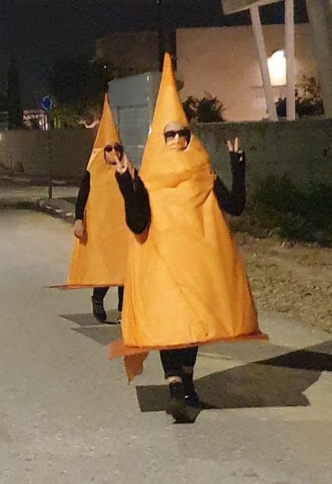 Sweatpants Halloween Costumes, Cringe Halloween Costumes, Funny Costumes Duo, Non Basic Halloween Costumes For 2, Duo Costumes Funny, Funny Duo Costumes, Traffic Cone Costume, Hollowed Costumes, Cone Costume