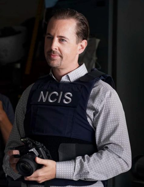 Mcgee Ncis, Ncis Mcgee, Mens Mid Length Hairstyles, Timothy Mcgee, Gibbs Rules, Sean Murray, Book Images, Ncis, Favorite Tv Shows