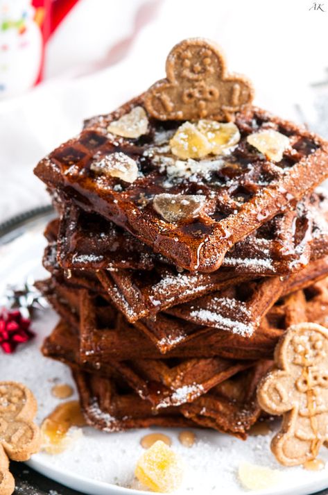 Easy Festive Gingerbread Waffles - Aberdeen's Kitchen Sourdough Gingerbread, Holiday Brunch Party, Gingerbread Waffles, Buttermilk Waffles, Brunch Inspiration, Waffles Easy, Gifts 2022, Nutritious Foods, Holiday Brunch