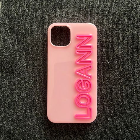 Brand New Baublebar Iphone 14 Phone Case! Two-Toned Pinks With Name “Logann”. Baublebar Phone Case, Bauble Bar Phone Case, Bday Wishlist, Pink Phone Case, Phone Case Monogram, Name Phone Case, Wishlist 2024, Dream Bags, 2024 Christmas