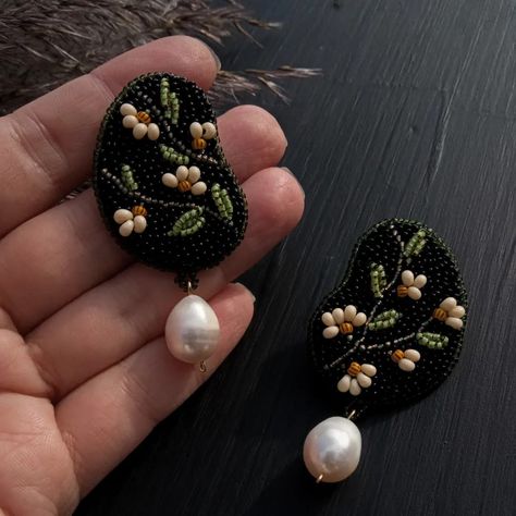 Sewn Beaded Earrings, How To Make Embroidered Earrings, Embroidery Earrings Diy Handmade, Bead Embroidered Earrings, Embroidery Earrings Handmade Jewelry, Women Cottagecore, Boho Fiber Art, Diy Earrings Materials, Diy Embroidery Projects