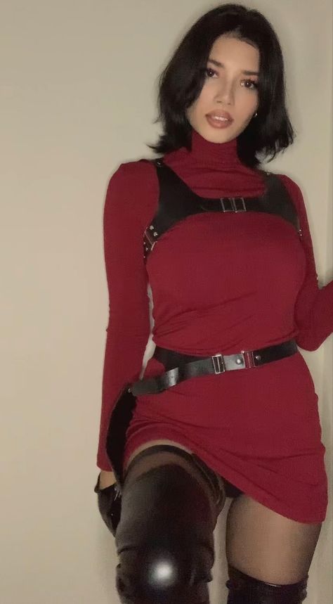 Resident Evil Cosplay, Military Dress Uniform, Top Cosplay, Military Dresses, Diy Halloween Costume, Ada Wong, Casual Cosplay, Comics Girl, Cute Cosplay