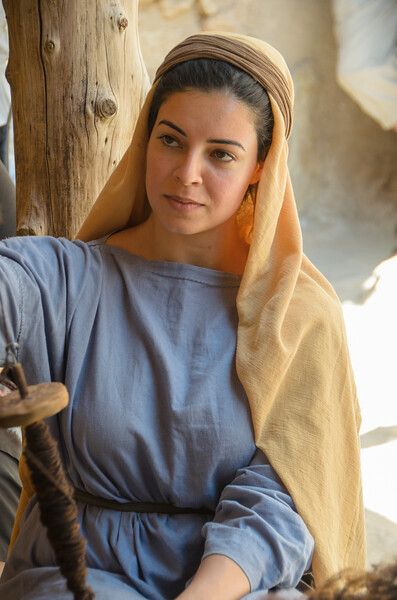 Nazareth Village, Bible Clothing, Living Nativity, Biblical Clothing, Biblical Characters, Hebrew Clothing, Biblical Costumes, Nativity Costumes, Veil Mantilla