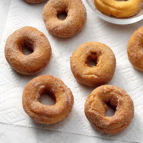 Old-Time Cake Doughnuts Apple Cider Doughnut Recipe, Cake Doughnuts Recipe, Cake Doughnuts, Cake Donuts Recipe, Jelly Doughnuts, Doughnuts Recipe, Homemade Donuts Recipe, Doughnut Cake, Homemade Donuts