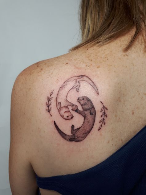 Otters Tattoo Holding Hands, Yin Yang Otter Tattoo, Best Friend Otter Tattoo, Sea Otter Tattoo Traditional, Two Otters Tattoo, Minimalist Otter Tattoo, Matching Otter Tattoos, Otter Tattoo Holding Hands, Animal Tattoos For Women Small