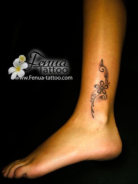 Galeries Photos Tatouages sur pied Bird Ankle Tattoo, Petite Tattoos, Hawaiian Tattoo, Cute Tiny Tattoos, Tattoo Bracelet, Cool Small Tattoos, Ankle Tattoo, Symbolic Tattoos, Foot Tattoos