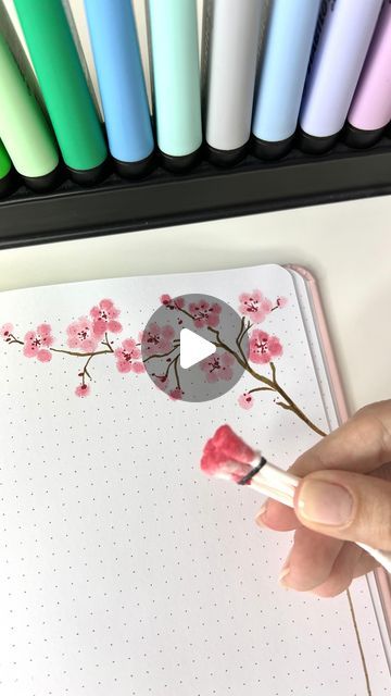 Cute Drawings For Scrapbook, Border Design With Watercolor, How To Draw Blossom, Easy Flower Border Drawing, Easy Things To Draw With Markers, Cute Drawings With Markers, Easy Cherry Blossom Drawing, How To Draw Cherry Blossoms, Quick Drawing Ideas