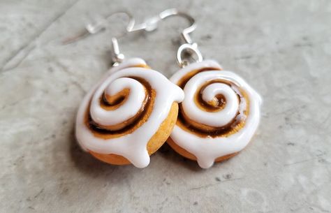 Cinnamon Roll Earrings Cinnamon Rolls Food Earrings Dessert - Etsy Cinnamon Roll Earrings, Polymer Clay Cinnamon Roll, Cake Clay Earrings, Polymer Food Earrings, Cute Food Earrings, Cute Fun Earrings, Funny Clay Earrings, Clay Cinnamon Roll, Funky Clay Earrings