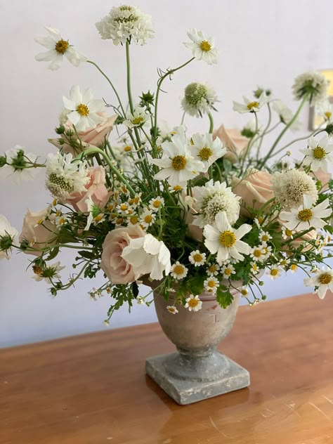 Flower Arrangements With Chamomile, Camomile Flower Arrangement, Farm Flowers Wedding, Greek Flower Arrangements, Wispy Flower Arrangements, Cosmo Flower Arrangement, Cosmo Wedding Bouquet, Cosmos Flower Arrangement, Cosmos Centerpiece