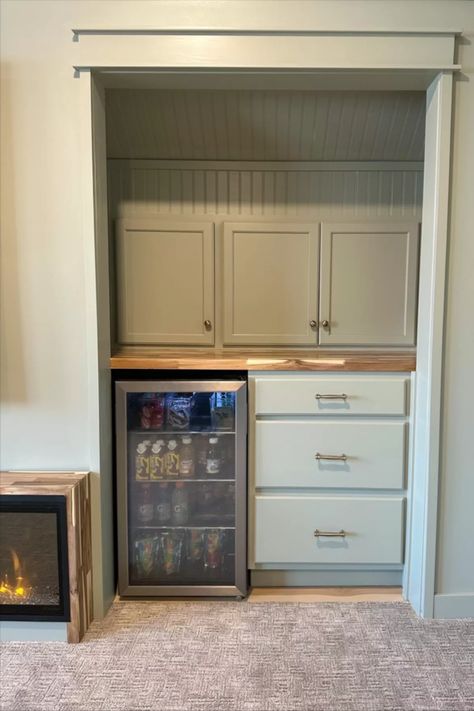 Closet Snack Bar Ideas, Family Room Snack Bar, Diy Movie Room, Snack Bar Ideas, Room Revamp, Diy Snacks, Drink Station, Room Transformation, Basement Bar