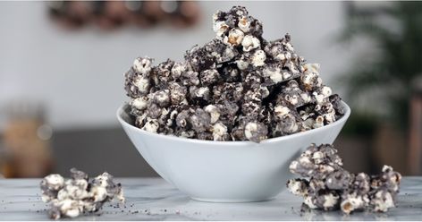 Your snacking just got a whole lot better with this easy upgrade for regular old popcorn, inspired by Cookie Pop (an Oreo-flavored popcorn featured in our Oreo Popcorn, Chex Mix Recipes, Popsugar Food, Flavored Popcorn, Cookie Pops, Popcorn Recipes, Puppy Chow, Chex Mix, Oreo Cake