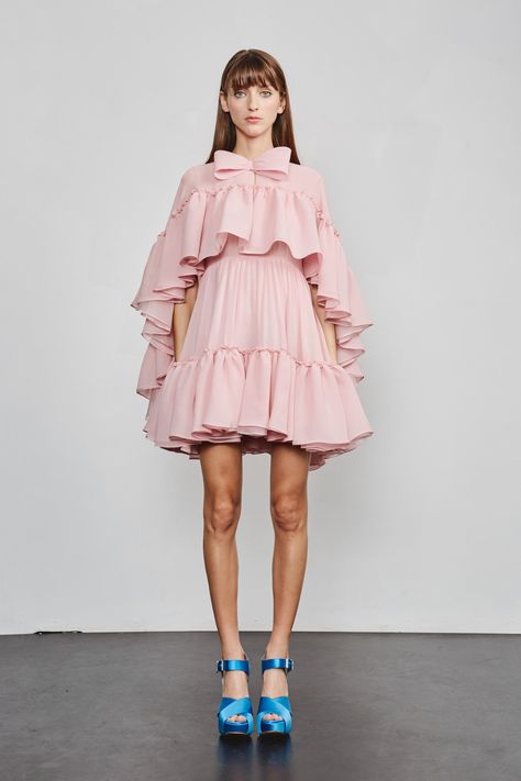 Dresses With Frills, Frills Dress, Mini Silk Dress, Cape Style, Frill Dress, Stil Inspiration, Silk Mini Dress, Dream Dress, Silk Dress