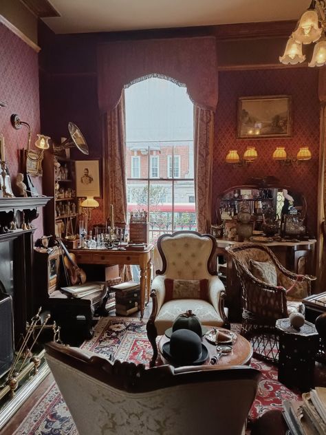 Sherlock Holmes Museum, London Theme, Aesthetic London, Inside Interiors, 221b Baker Street, Apartment Style, City Apartment, Baker Street, London United Kingdom