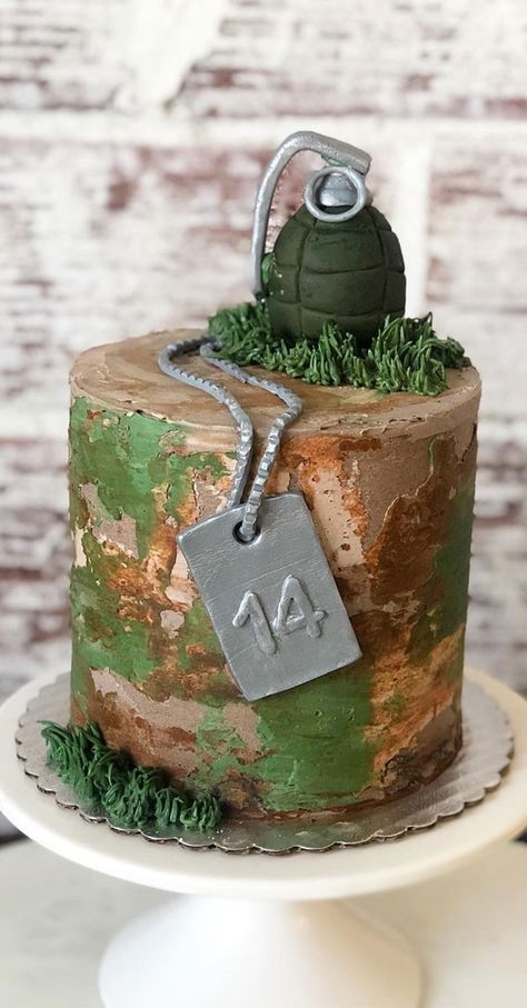 Spartan Cake, 30 Birthday Cake Ideas, Whimsical Birthday Cake, Army Birthday Cakes, Fortnite Birthday Cake, Cake Fortnite, Playstation Cake, Simple Cake Topper, Cake Mom