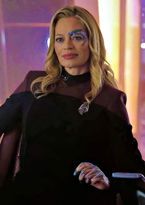 Wanted Comic, Seven Of Nine, Star Trek Costume, Star Trek Convention, Star Trek Crew, Star Trek Poster, Jeri Ryan, Star Trek Tv, The Scorch