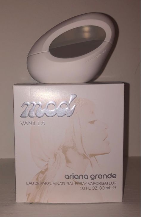 Ariana grande mod vanilla perfume Mod Ariana Grande, Ariana Grande Mod, Mod Vanilla, Vanilla Perfume, Ariana Grande Photoshoot, Book Decor, Ariana Grande, Vanilla, Spray