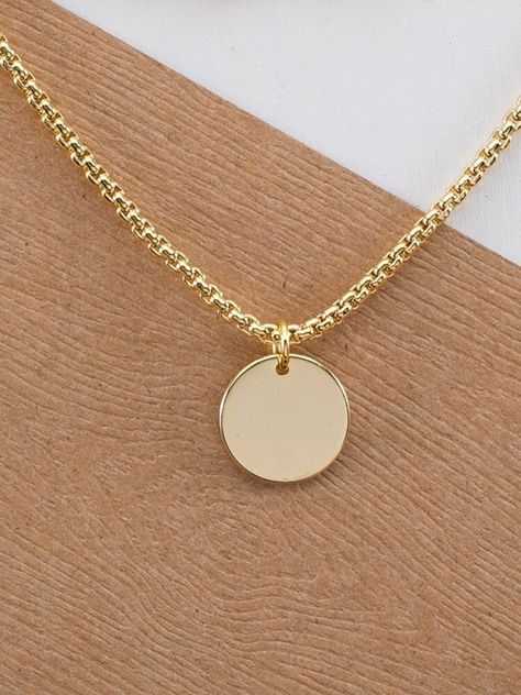 Saturn Necklace, Round Pendant Necklace, Circle Pendant Necklace, Classy Jewelry, Diy Interior, Gold Necklace Women, Chain Necklaces, Circle Pendant, Gold Pendant Necklace