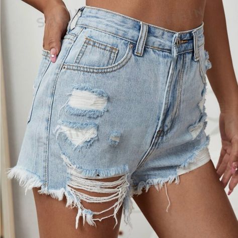 Shein Distressed Denim Shorts. Never Worn. New!! Size Xl. Rome Outfits, Cute Ripped Jeans, Nice Clothing, Jean Short Outfits, Shopping Wishlist, Ropa Aesthetic, Preppy Summer Outfits, Future Clothes, Casual Preppy Outfits