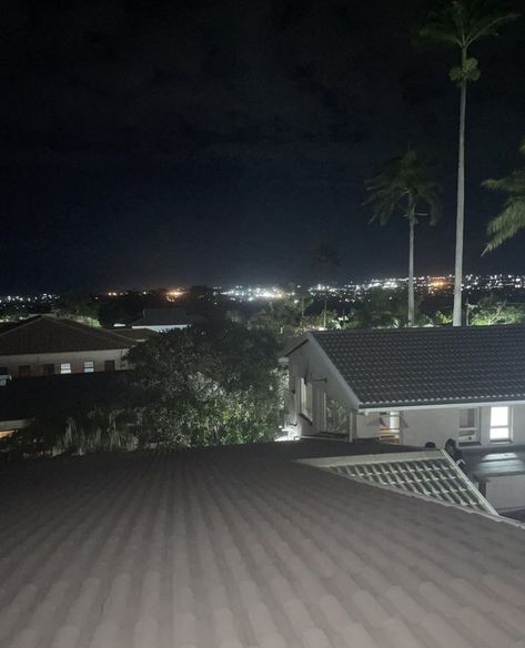 Sitting On The Roof At Night Aesthetic, Rooftop Background Night, Rooftop View Night Aesthetic, Roof At Night, Mha Sketch, Rooftop Night, Roof Top View, View At Night, Aesthetic Places