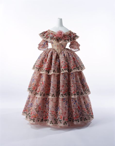 Collections ｜Collections 1850s-1860s｜KCI Digital 1850s Dress, 1850s Fashion, Alexandra Feodorovna, Historical Eras, Tiered Dresses, Ruffle Gown, Dress History, 19th Century Fashion, Costume Institute