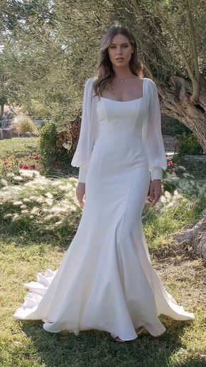 Simple Wedding Gowns, Classy Wedding Dress, Gaun Fashion, Fancy Dresses Long, Dream Wedding Ideas Dresses, Engagement Dresses, Classy Wedding, Gowns With Sleeves, Modest Wedding Dresses