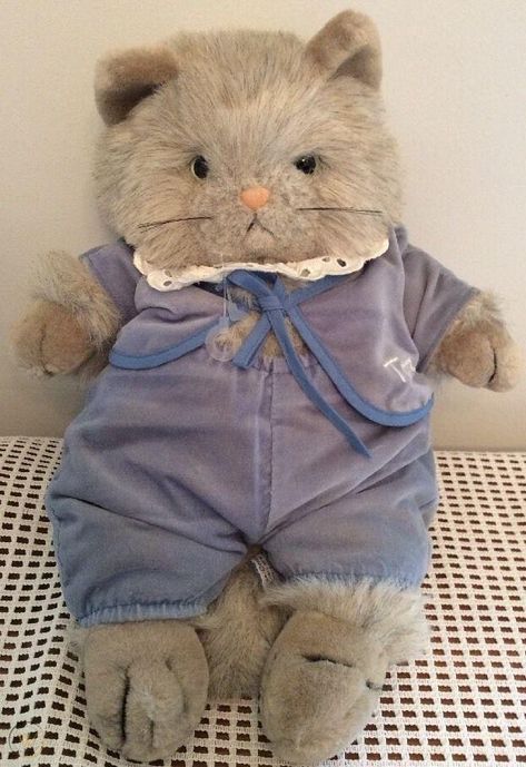 Antique Stuffed Animals, Vintage Stuffed Animals Aesthetic, 80s Stuffed Animals, Old Plushie, Stuffed Animals Aesthetic, Vintage Toys 1980s, Vintage Plushies, Cat Plushies, Vintage Plush Toys