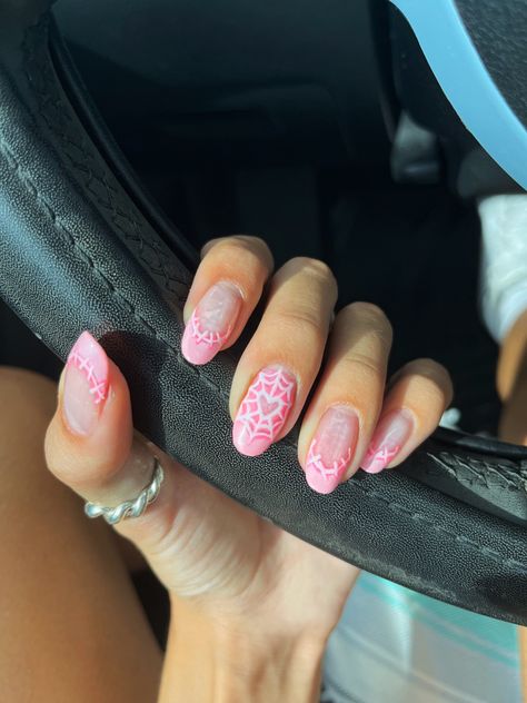 Spider Web Nails Short, Heart Spider Web Nails, Pink Spider Web Nails, Spider Web Nails Easy, Nail Inspo Round, Nail Designs Simple Fall, Nail Inspo Heart, Fall Nail Designs Acrylic, October Nail Designs