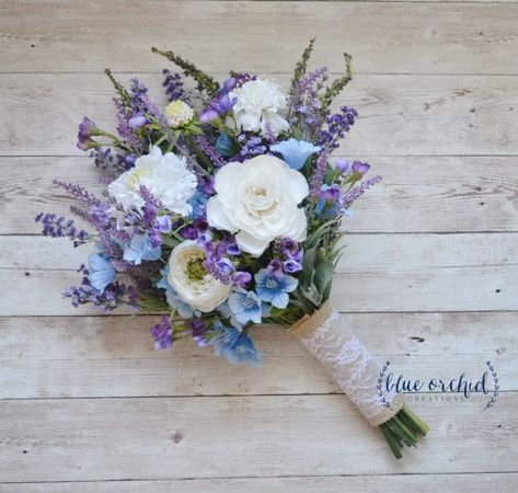 Bouquet Styles, Wedding Flower Guide, Purple Wildflowers, Blue Wedding Bouquet, Boho Wedding Bouquet, Lavender Bouquet, Rustic Wedding Bouquet, Rustic Bouquet, Boda Mexicana