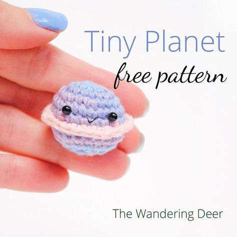 Cute Space Crafts, Crochet Saturn Free Pattern, Planet Crochet Patterns Free, Tiny Free Crochet Patterns, Crochet Planets Pattern, Saturn Crochet Pattern, Rocket Crochet Pattern Free, Crochet Planets Free Pattern, Small Amigurumi Free Pattern No Sew