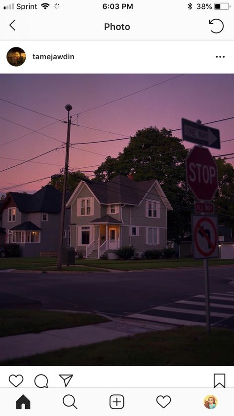 Midwest Emo, New Retro Wave, Dreamcore Weirdcore, Photographie Inspo, Sun Sets, Images Esthétiques, Arte Horror, Night Aesthetic, Pretty House